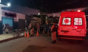Idoso morre atingido por bala perdida durante tiroteio em Patos de Minas