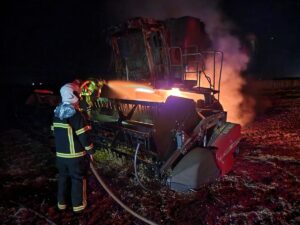 Incêndio destrói colheitadeira e mais de 60 sacas de soja em Lagoa Formosa