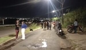 Motociclista morre após atropelar cachorro no Bairro Dona Zulmira em Uberlândia