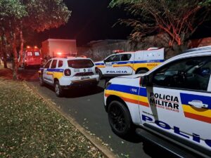 Homem é morto a tiros na Avenida Francisco José de Carvalho, em Uberaba