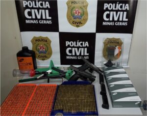 Armas de fogo e munições são apreendidas em casa de homem investigado por ameaçar a ex-namorada em Uberaba