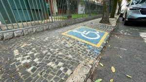 Censo 2022: 52% dos moradores de Uberlândia moram em vias com rampas para cadeirantes; em Uberaba, 36% | Triângulo Mineiro