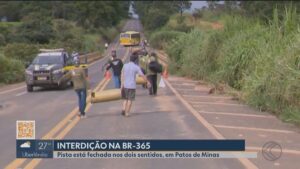 Chuva em Patos de Minas: nível do Rio Paranaíba baixa quase 60cm em 2 dias; Ponte do Arco é liberada, mas BR-365 segue interditada
