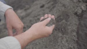 Com capacidade de produzir 300 toneladas por dia, Uberlândia é autorizada a comercializar pó de basalto | Agronegócios