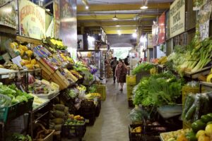 Cronograma de reforma e ampliação do Mercado Municipal de Uberaba é apresentado aos comerciantes do local | Triângulo Mineiro
