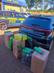 Dupla é presa transportando 250 kg de maconha dentro de carro na BR-050, em Uberlândia | Triângulo Mineiro