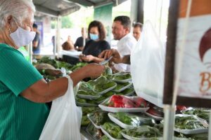 Feiras livres e Mercado Municipal de Uberaba terão horário especial antes e durante feriado de Ano Novo