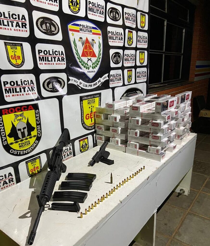Fuzil, pistola, munições: homem que exibia armas em redes sociais é preso em Uberlândia | Triângulo Mineiro