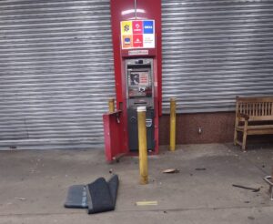Homem tenta explodir caixa eletrônico de supermercado em Uberlândia | Triângulo Mineiro