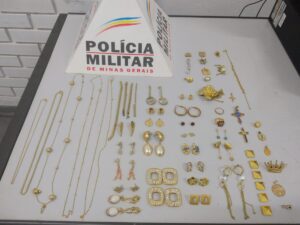 Jovem é detido com dezenas de joias e semijoias de origem suspeita em Ituiutaba