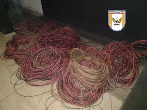 Meia tonelada de cobre furtado é apreendida dentro de veículo em Paracatu