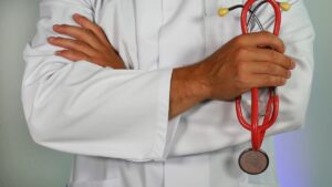 Prefeitura de Ituiutaba abre processo para contratação de médicos | Concursos-e-Emprego