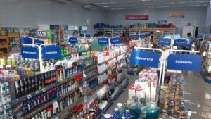 Procon notifica redes de farmácias e aplicativo de entregas por cobrarem valor mínimo de compras em Uberlândia