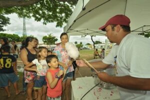 Programa 'Família na Praça' oferece serviços e lazer em Campos Altos | Triângulo Mineiro