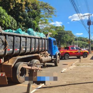 Trabalhador morre ao se desequilibrar e cair embaixo de caminhão em Araguari | Triângulo Mineiro