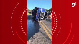 VÍDEO: Acidente entre dois caminhões interdita MGC-497 entre Iturama e Campina Verde